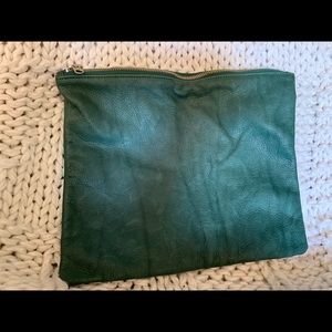 BAGGU pouch/clutch in gorgeous emerald leather